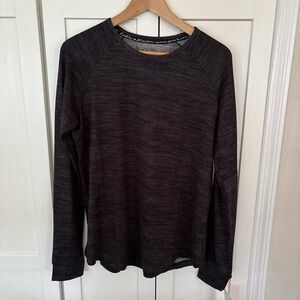Mukluks long sleeve gray cozy top